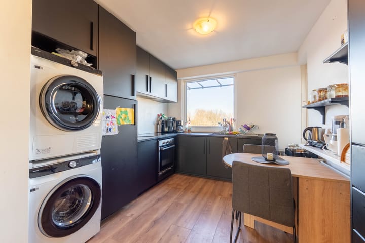 Foto 7 van Edmond Hellenraadstraat 69