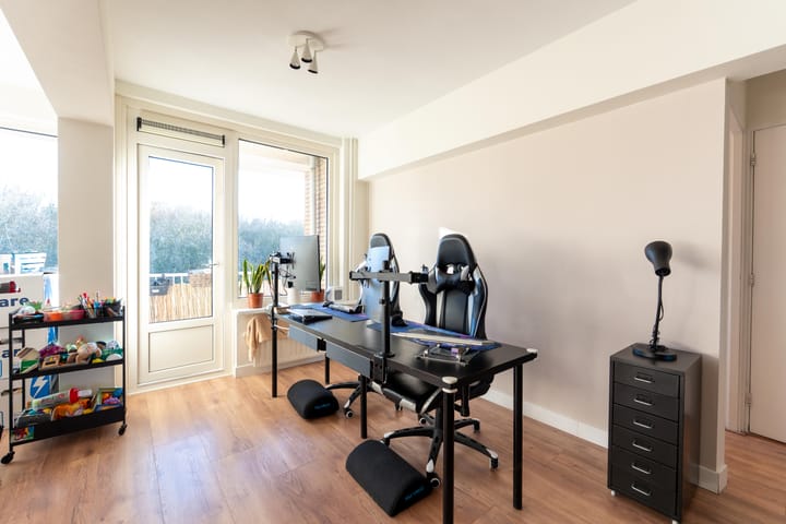 Foto 8 van Edmond Hellenraadstraat 69