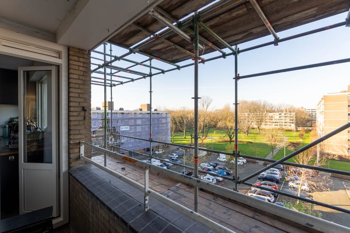 Foto 13 van Edmond Hellenraadstraat 69