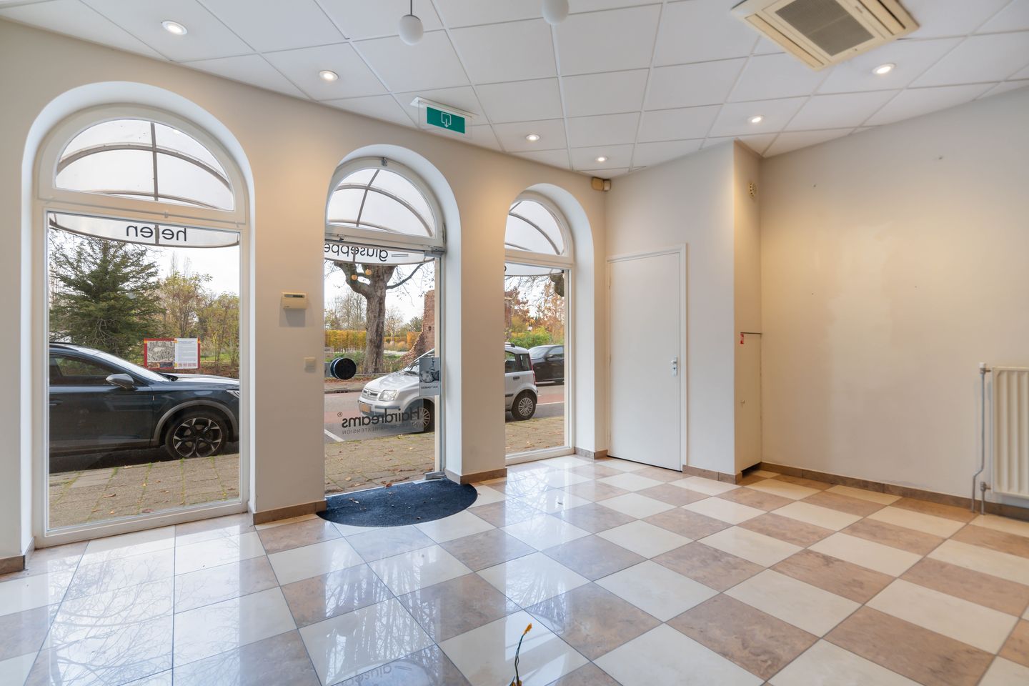 Bekijk foto 5 van Biest 12-A