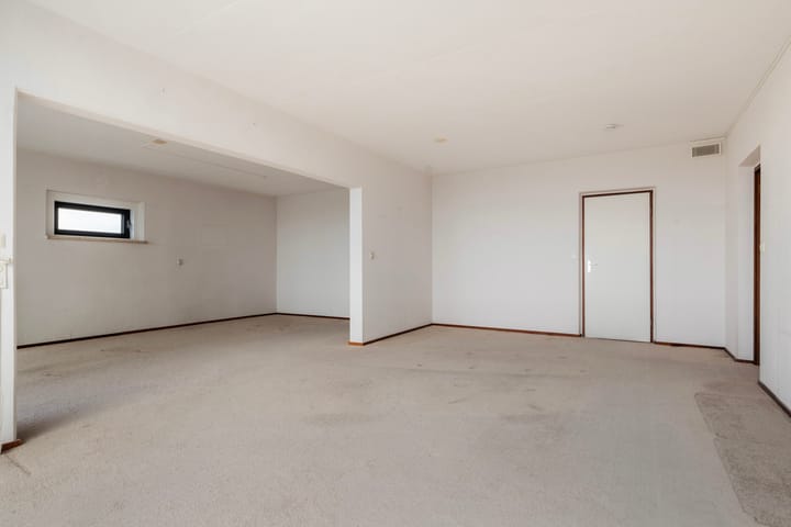 Photo 8 of Loolaan 41-112