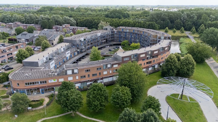 Photo 3 of Emily Brontësingel 101