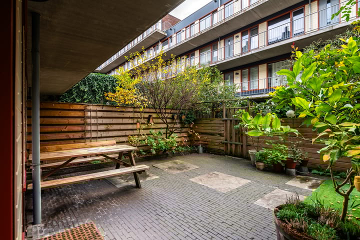 Photo 4 of Molukkenstraat 164