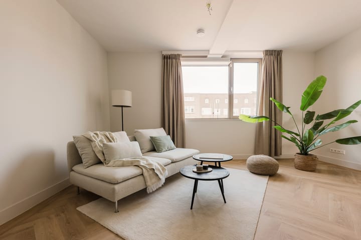 Photo 4 of Vondellaan 53-C