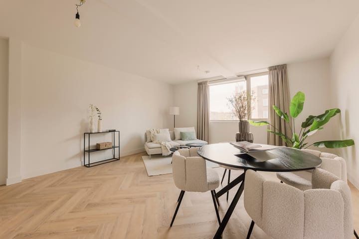 Photo 13 of Vondellaan 53-C