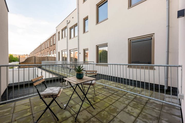 Photo 27 of Vondellaan 53-C