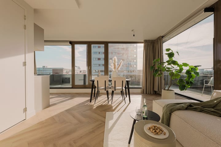 Photo 4 of Vondellaan 53-J