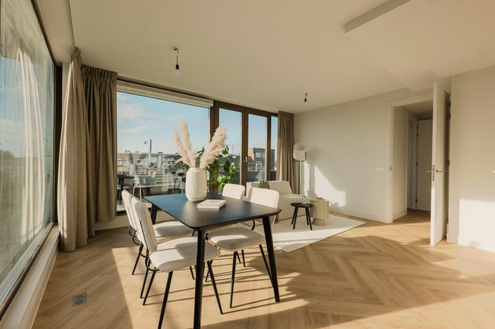 Photo 8 of Vondellaan 53-J