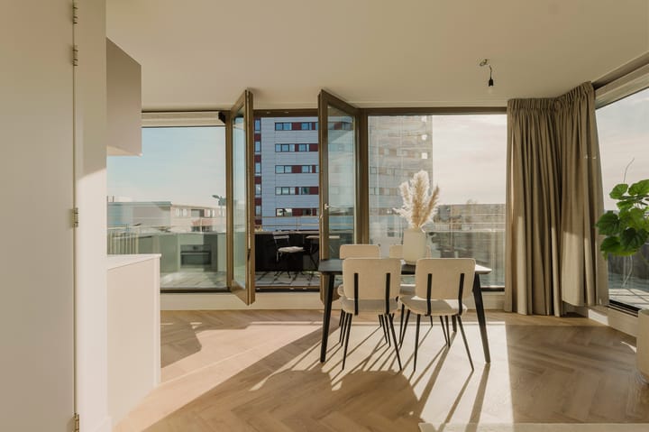 Photo 9 of Vondellaan 53-J