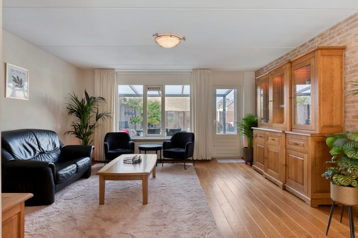 Foto 8 van Van Nispenstraat 15