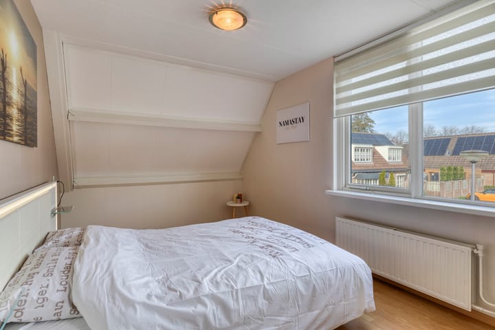 Foto 16 van Van Nispenstraat 15