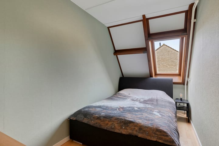 Foto 19 van Van Nispenstraat 15