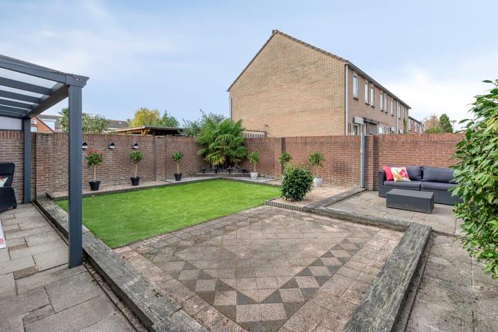 Foto 24 van Van Nispenstraat 15