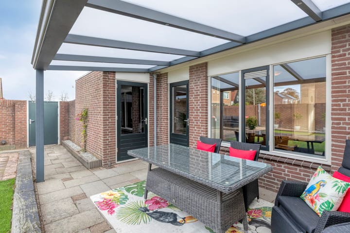 Foto 28 van Van Nispenstraat 15