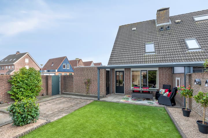 Foto 32 van Van Nispenstraat 15