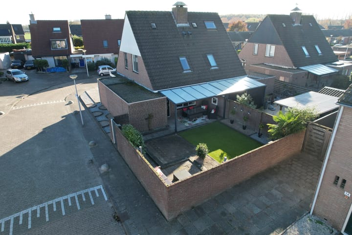 Foto 29 van Van Nispenstraat 15