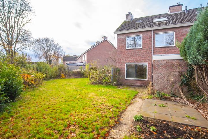 Foto 2 van de Meidoorn 38