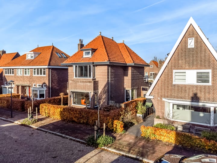 Photo 5 of J.P. Coenstraat 17