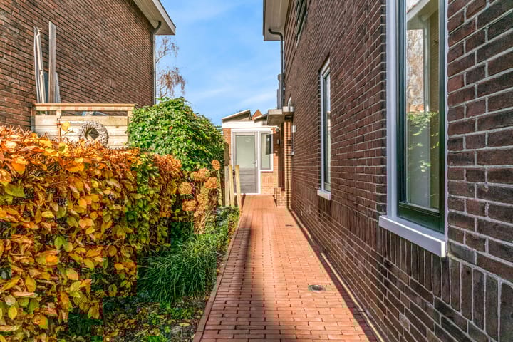 Photo 7 of J.P. Coenstraat 17