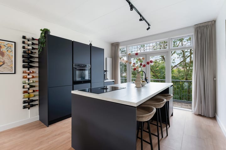 Photo 2 of Schepenstraat 33-B02