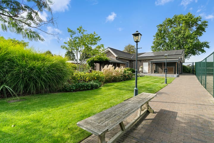 Photo 21 of Bonaertsweg 6