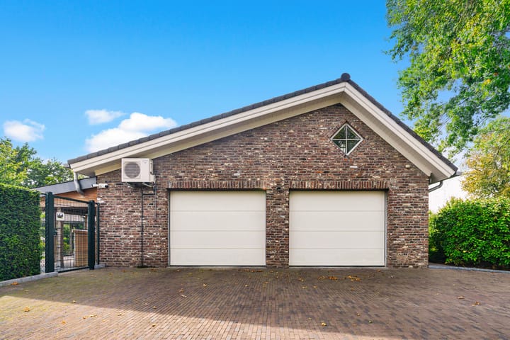 Photo 24 of Bonaertsweg 6