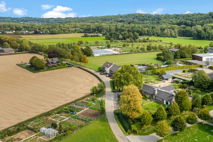 Photo 42 of Bonaertsweg 6