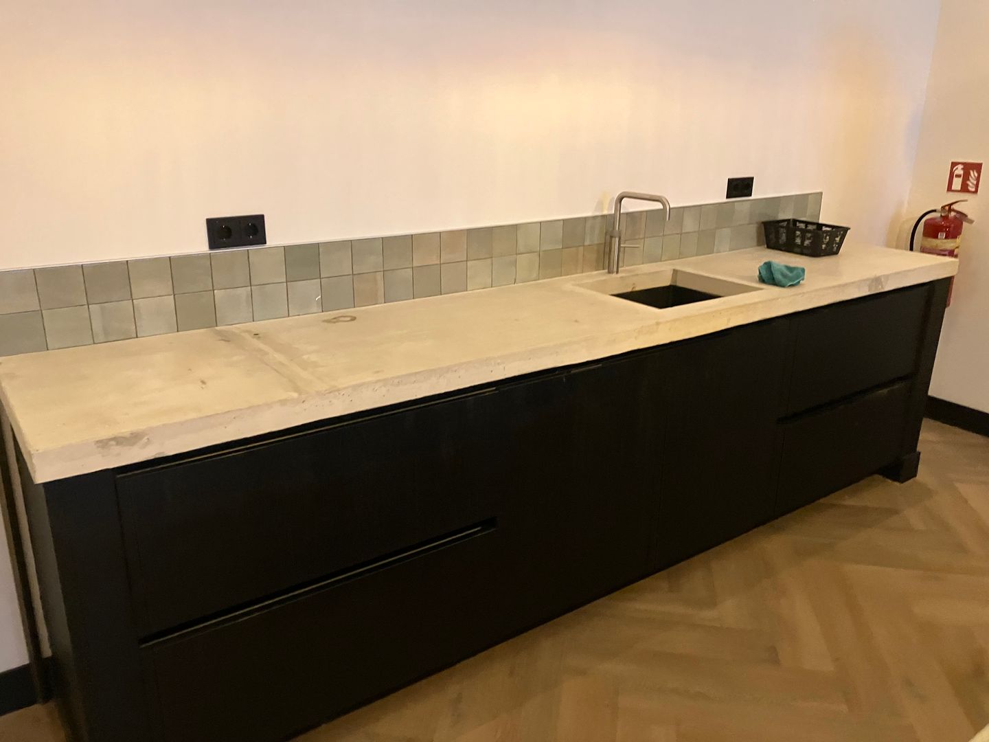 View photo 5 of Neonweg 94