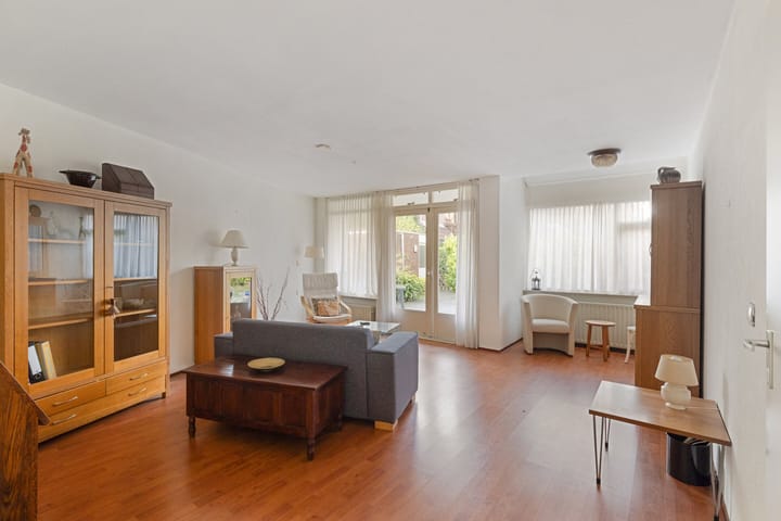 Photo 8 of Hugo van Woerdenstraat 23