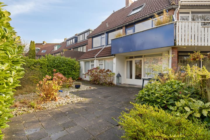 Photo 21 of Hugo van Woerdenstraat 23