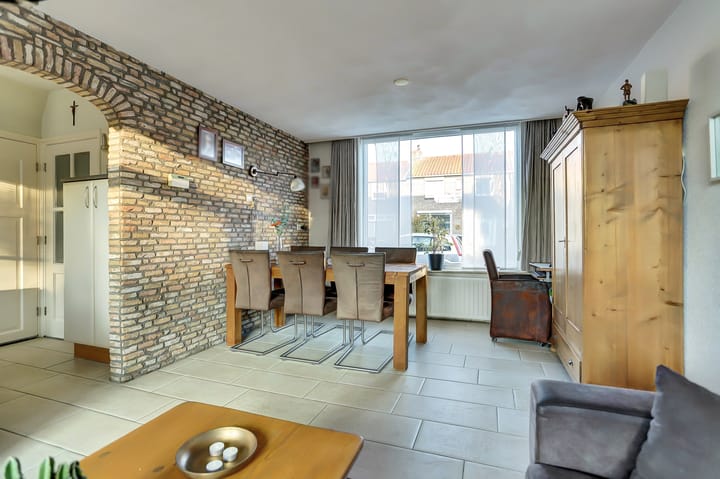 Foto 10 van Burgemeester Rensstraat 38