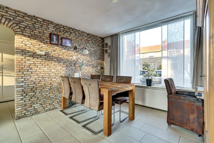 Foto 11 van Burgemeester Rensstraat 38