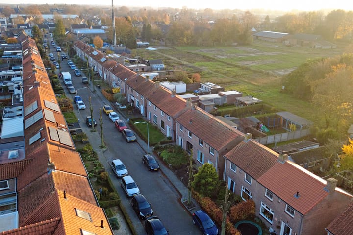 Foto 28 van Burgemeester Rensstraat 38