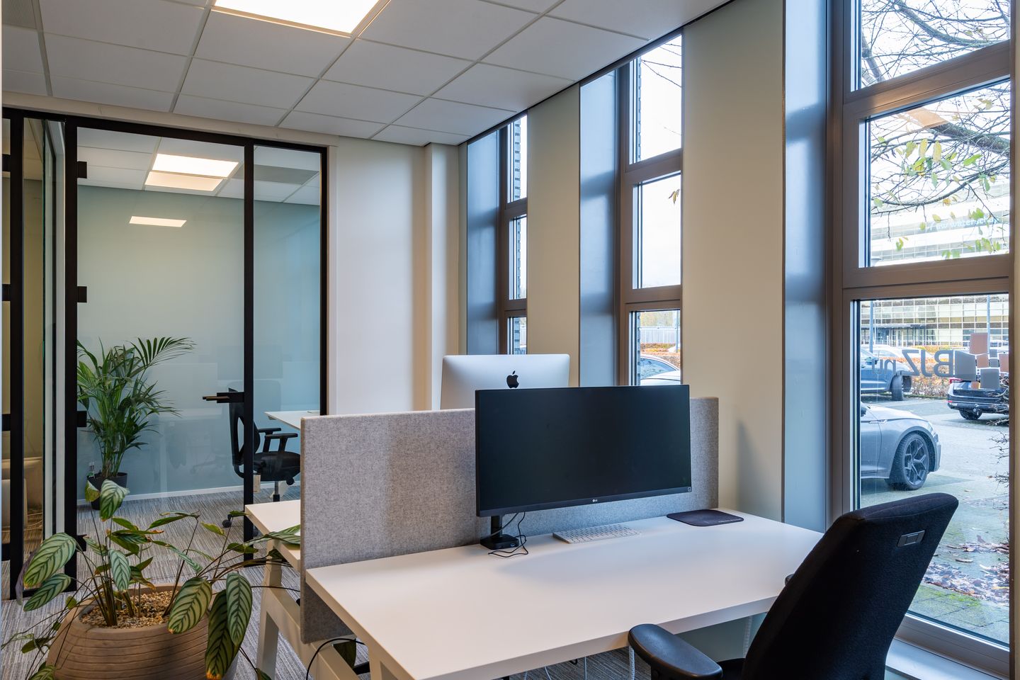 Bekijk foto 2 van Dokter van Wiechenweg 2