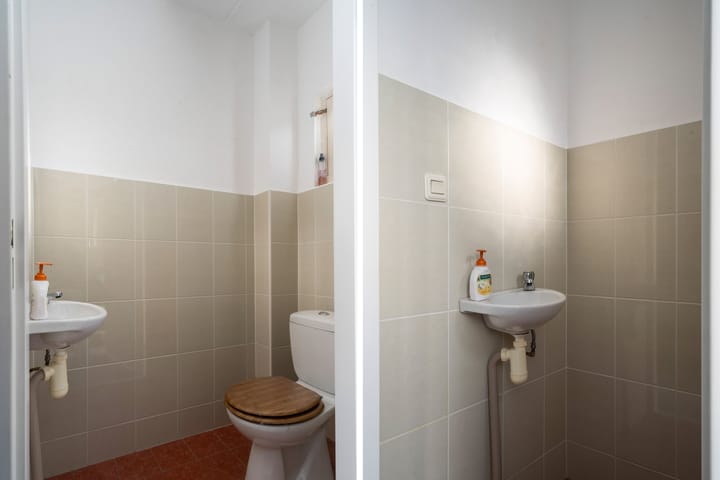 Photo 5 of Barwoutswaarder 24