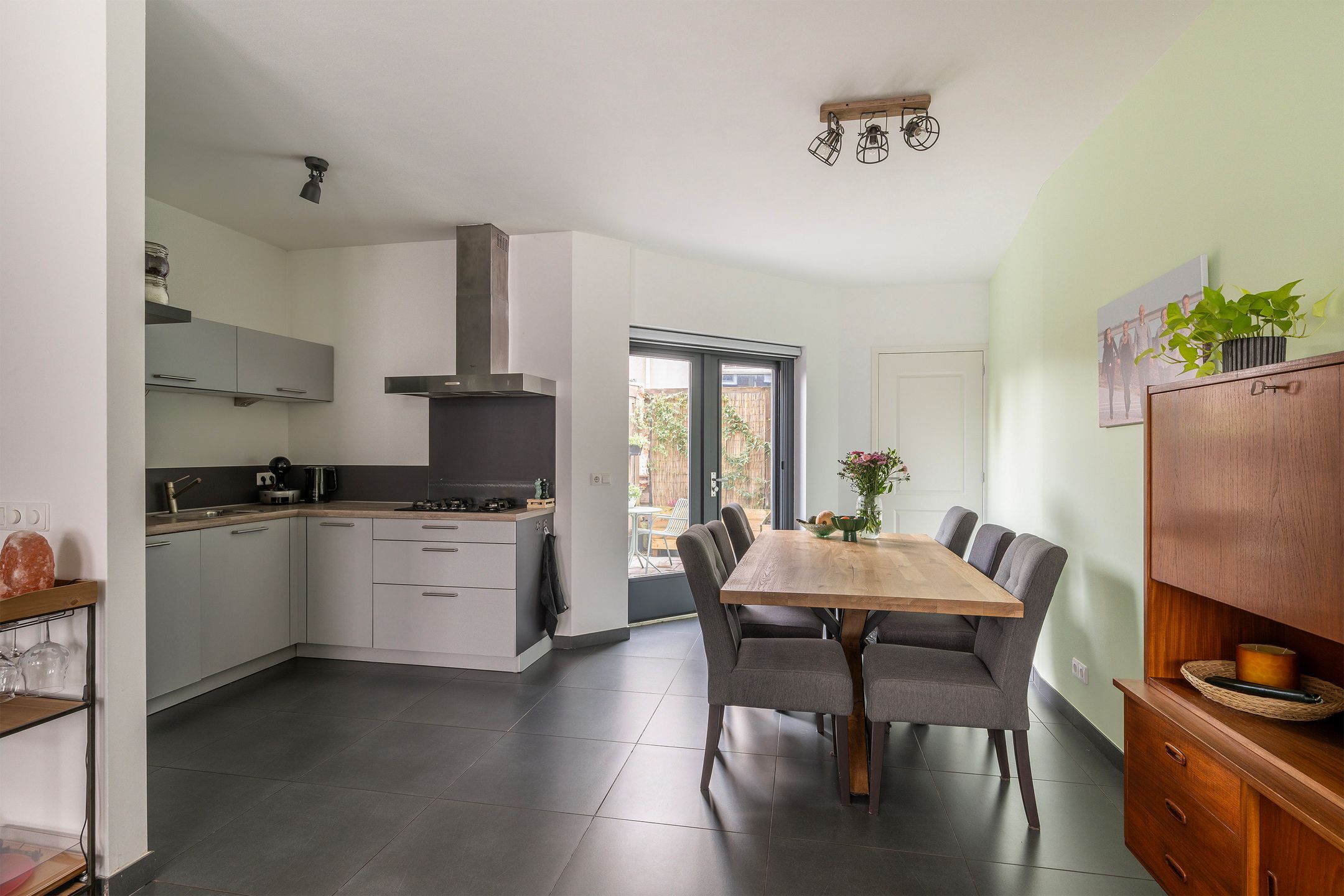 Foto 9 van Louisestraat 10