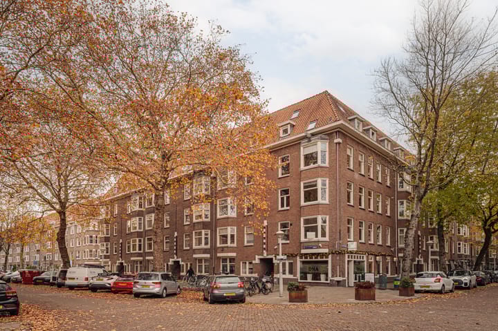 Photo 5 of Van Tuyll van Serooskerkenweg 4-3