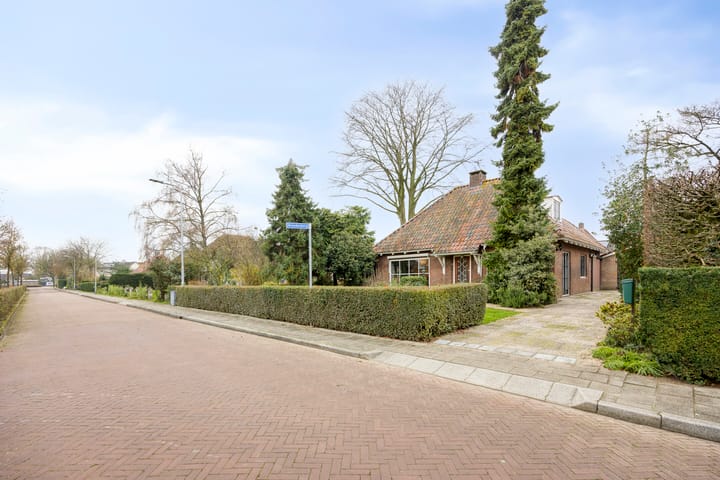 Photo 2 of Beatrixstraat 8