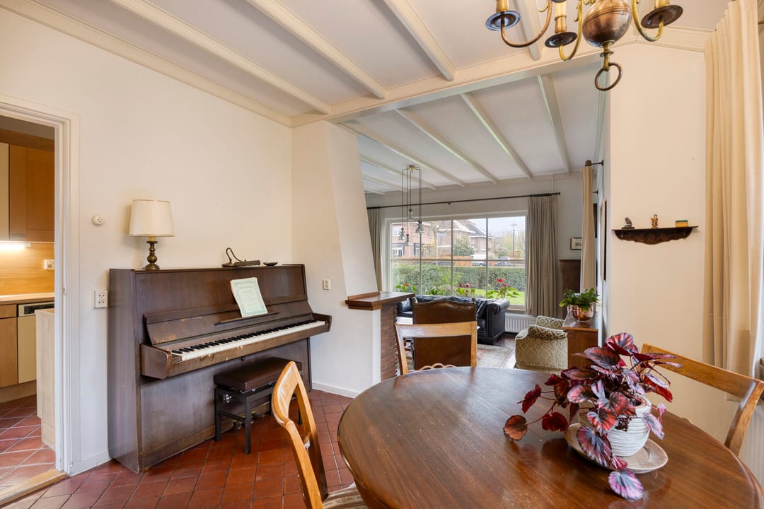 Photo 13 of Beatrixstraat 8