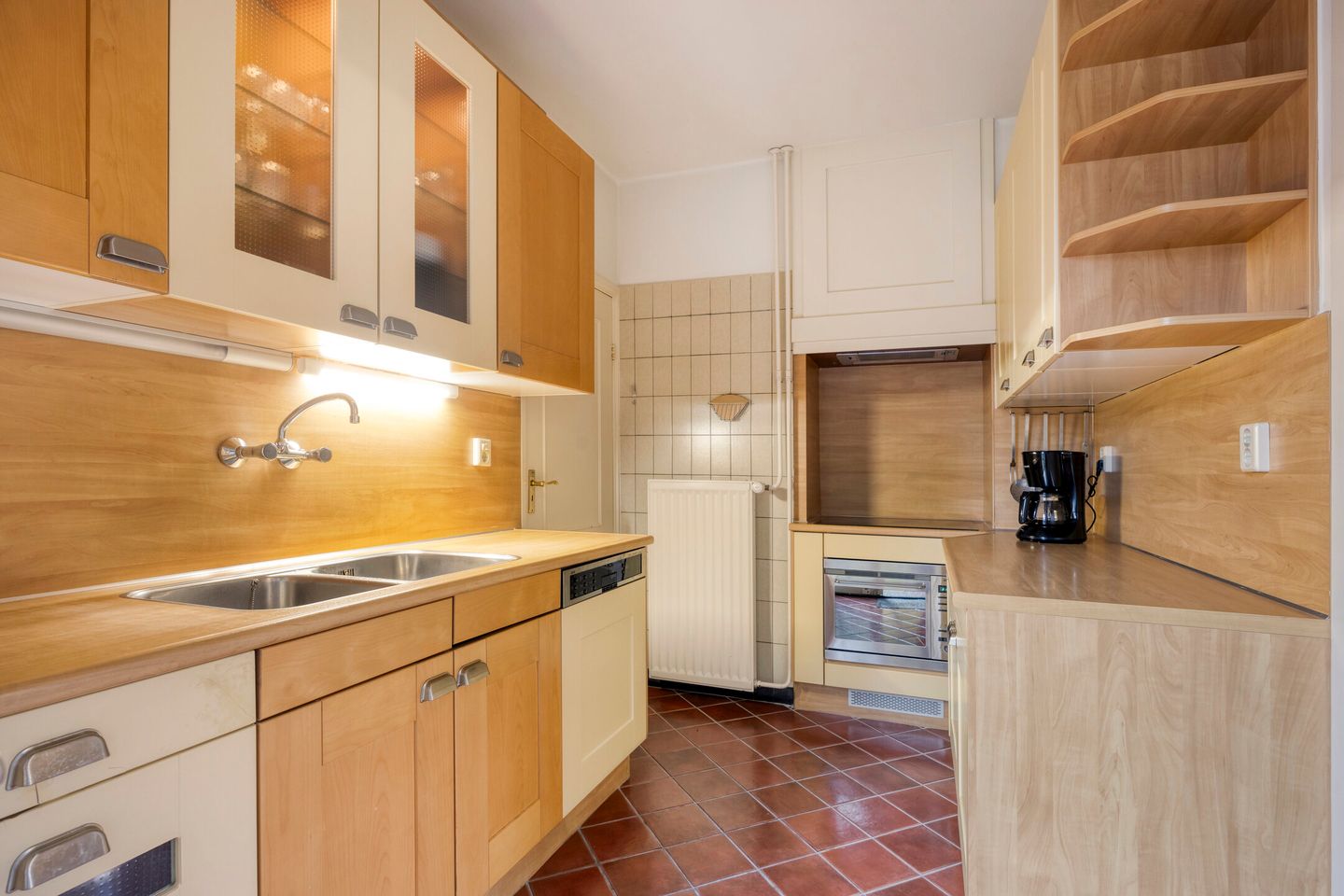 Photo 14 of Beatrixstraat 8