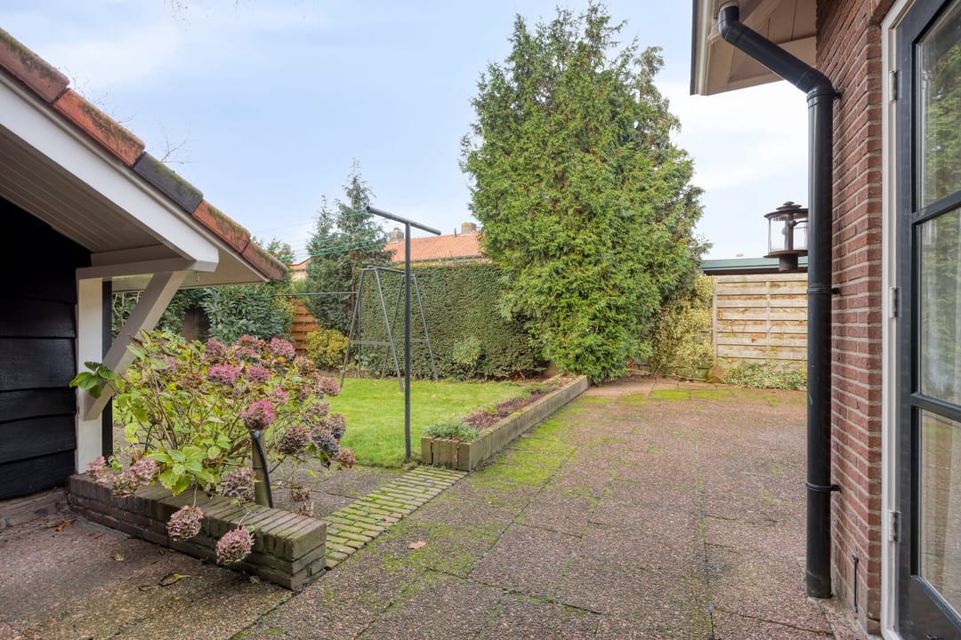 Photo 31 of Beatrixstraat 8