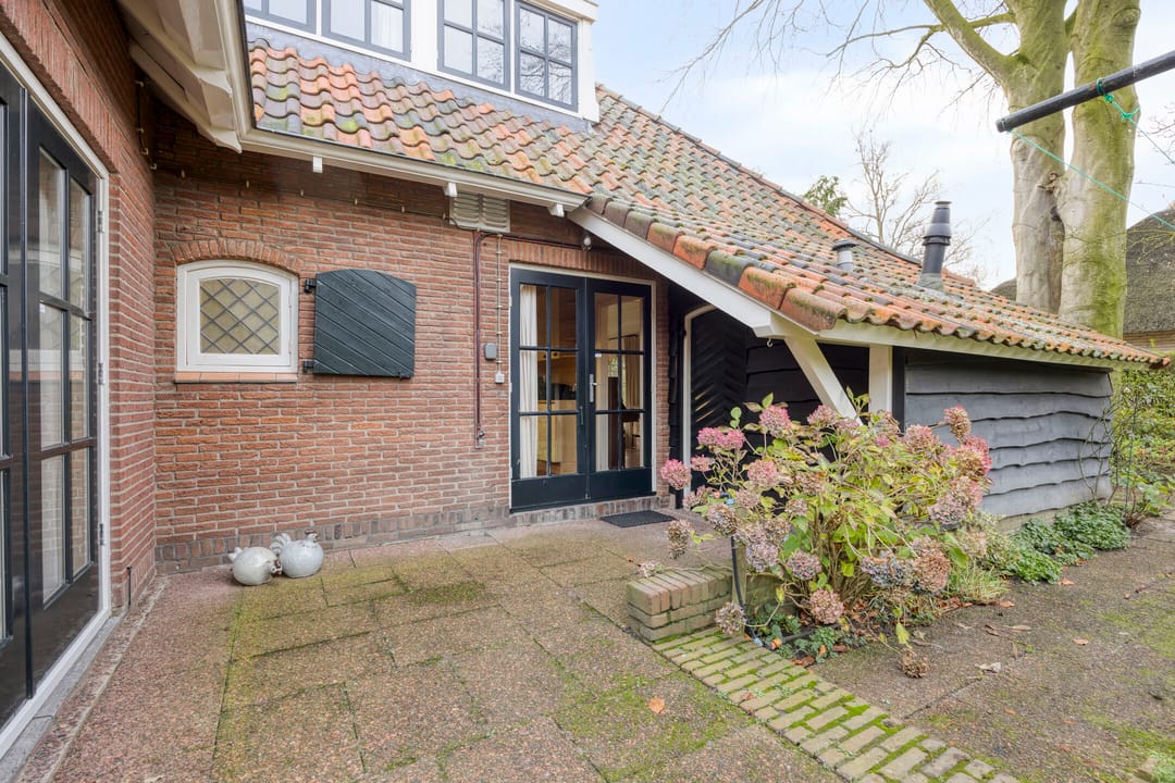 Photo 32 of Beatrixstraat 8