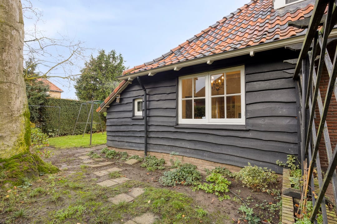 Photo 38 of Beatrixstraat 8