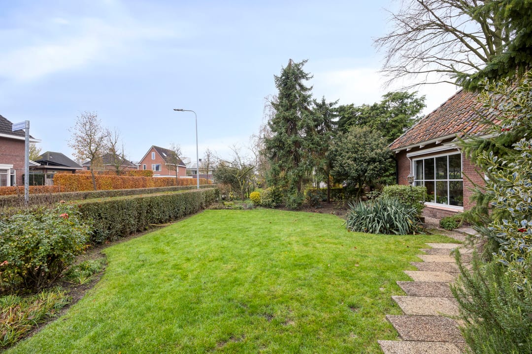 Photo 43 of Beatrixstraat 8