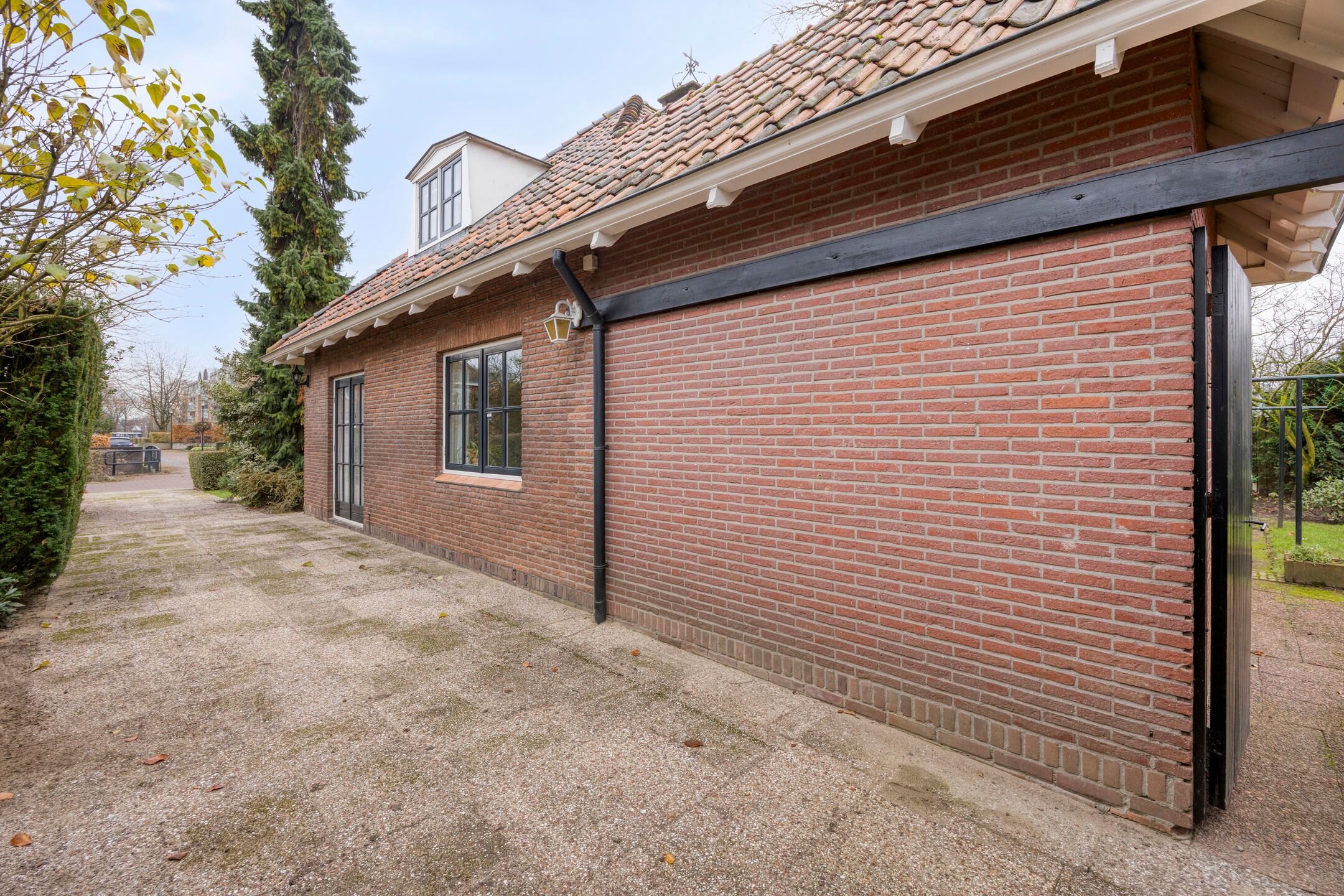 Photo 45 of Beatrixstraat 8