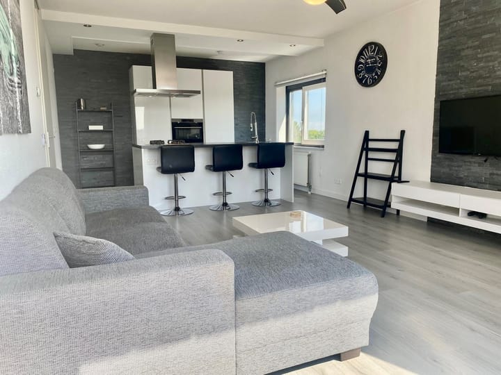 Photo 9 of Glitterstraat 166