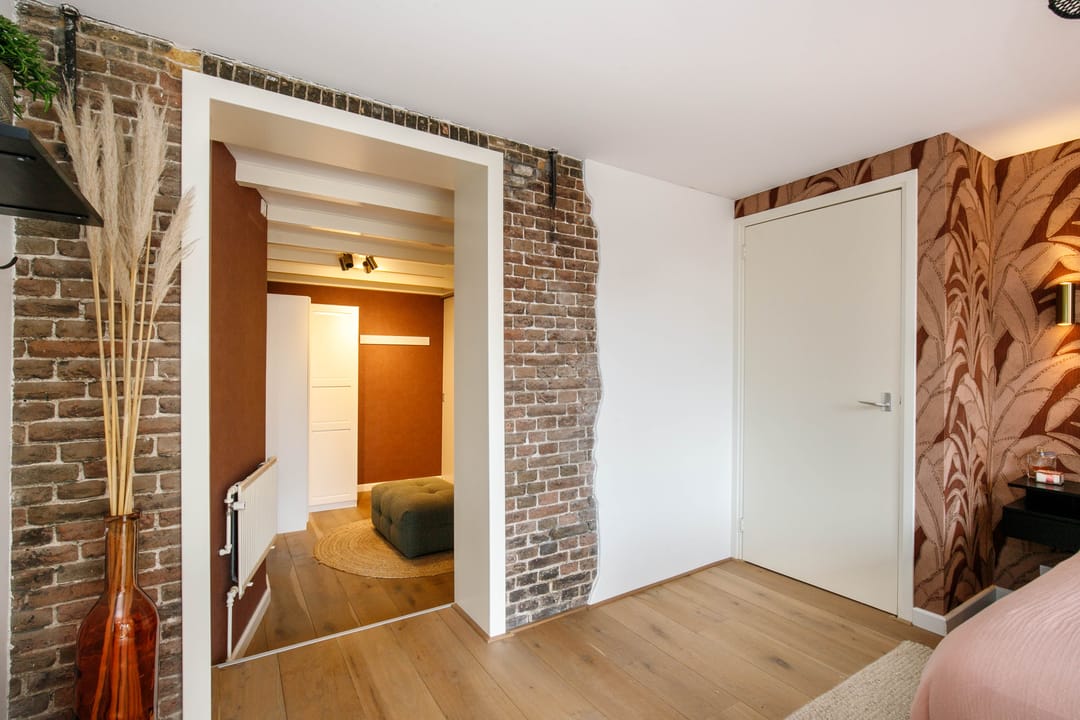 Photo 32 of Voorstraat 64