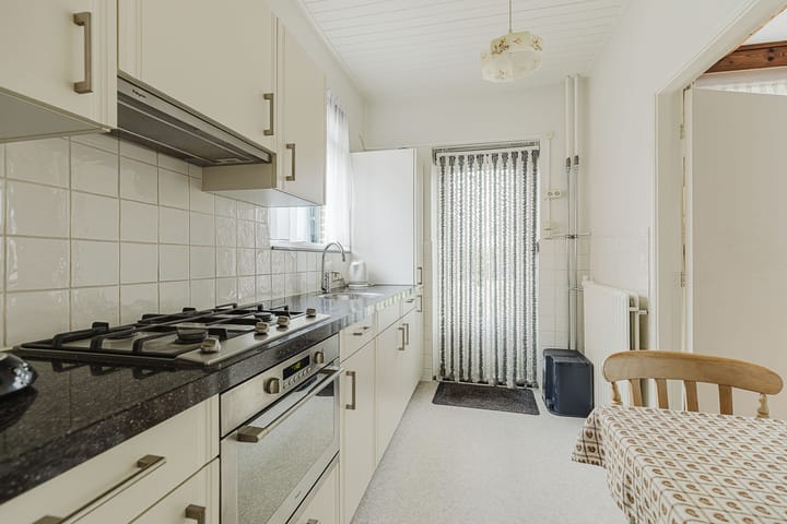 Foto 12 van van Oosterhoutstraat 27