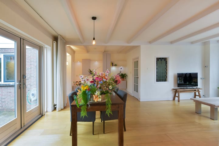 Foto 11 van Florastraat 46