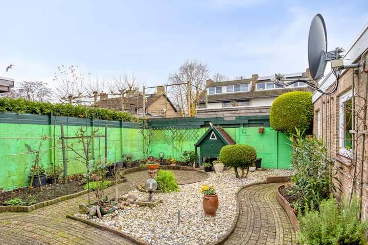 Photo 3 of Burgemeester van der Weidenlaan 35